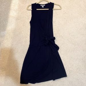Navy blue Motherhood maternity dress in VGUC.
